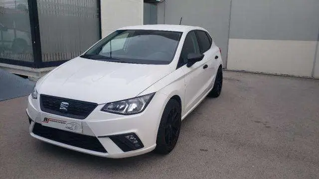 Photo 1 : Seat Ibiza 2019 Essence