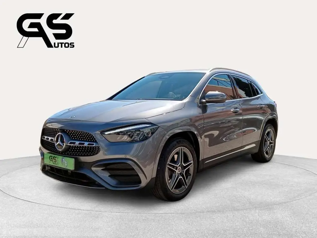 Photo 1 : Mercedes-benz Classe Gla 2024 Hybrid