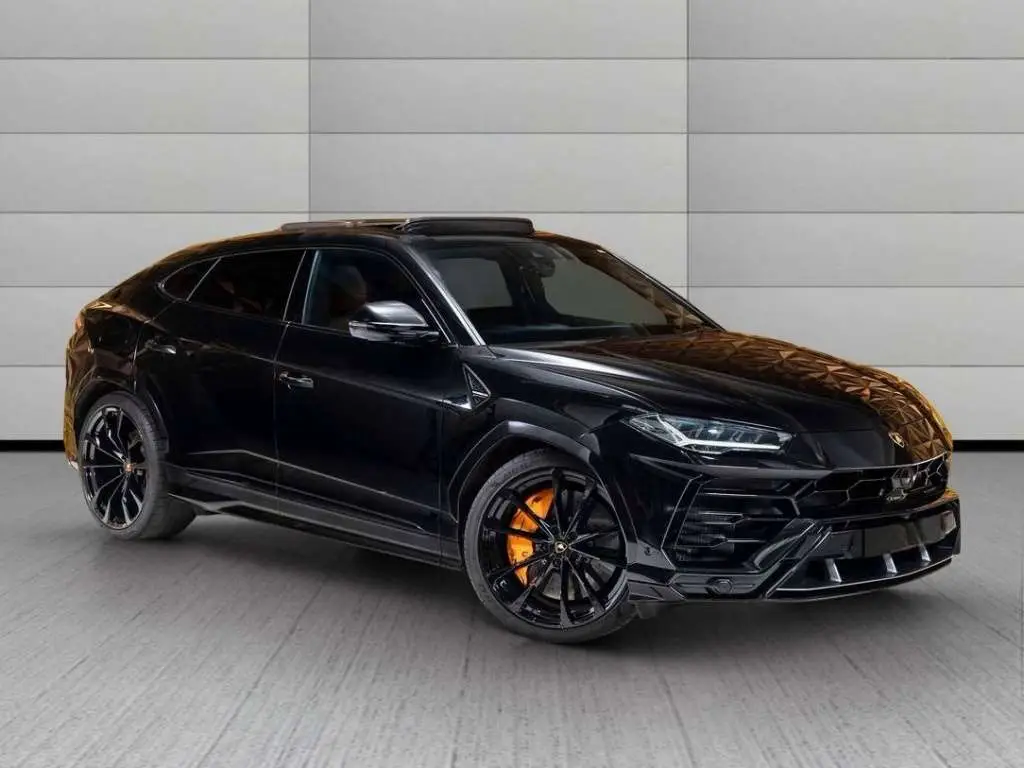 Photo 1 : Lamborghini Urus 2022 Essence