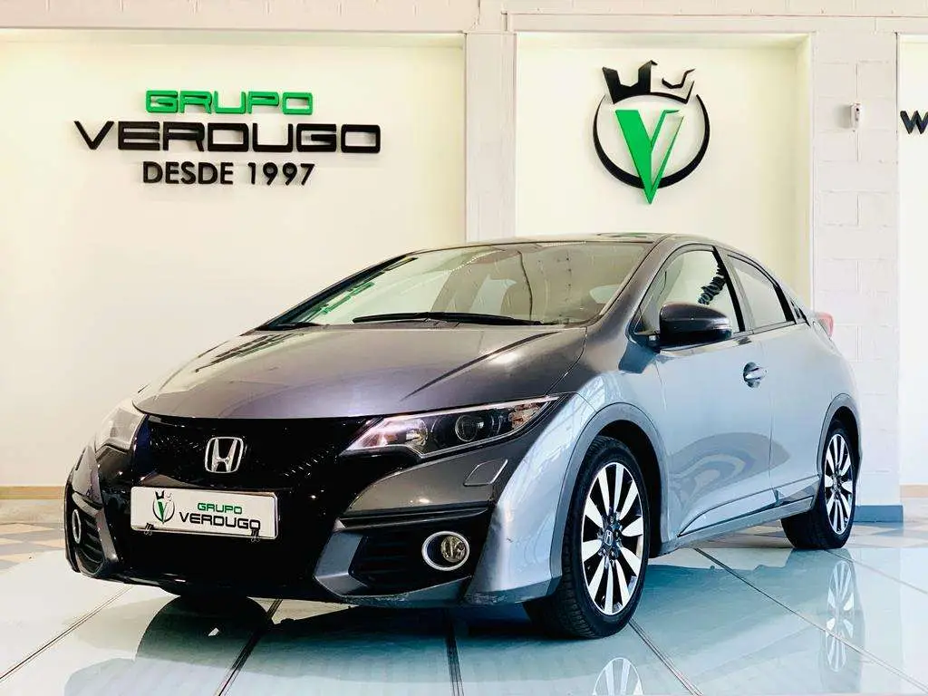 Photo 1 : Honda Civic 2017 Diesel