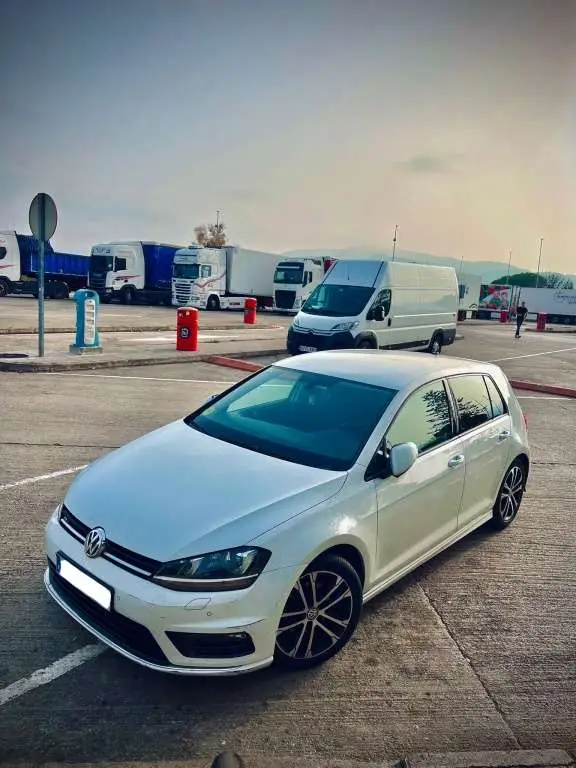 Photo 1 : Volkswagen Golf 2015 Diesel