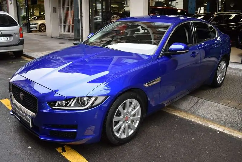 Photo 1 : Jaguar Xe 2020 Diesel