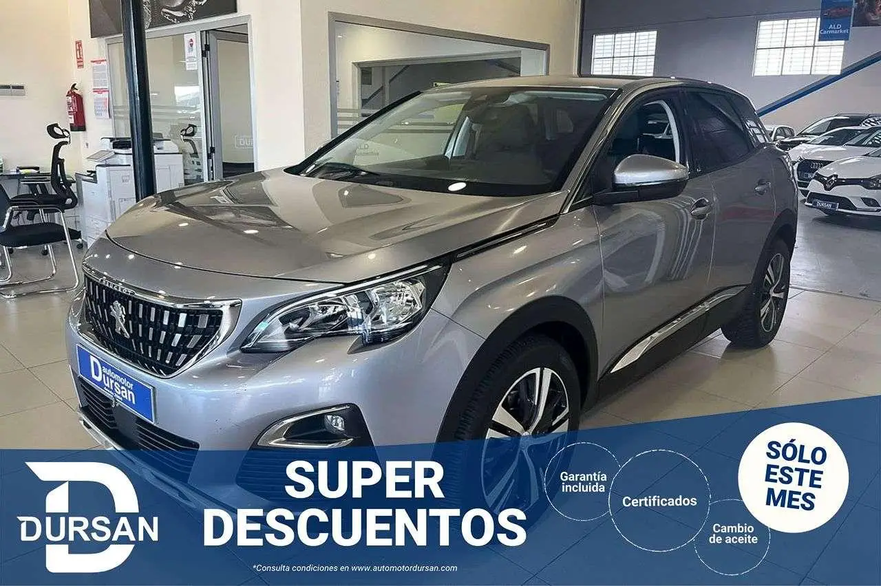 Photo 1 : Peugeot 3008 2019 Petrol