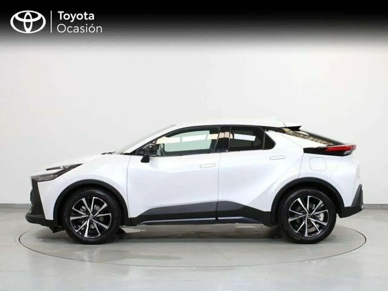 Photo 1 : Toyota C-hr 2024 Hybride