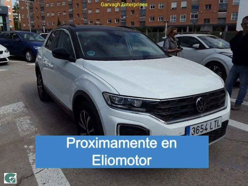 Photo 1 : Volkswagen T-roc 2021 Petrol