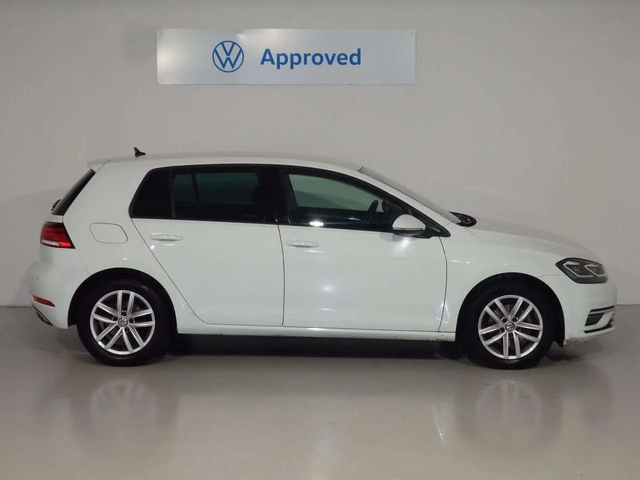 Photo 1 : Volkswagen Golf 2020 Essence