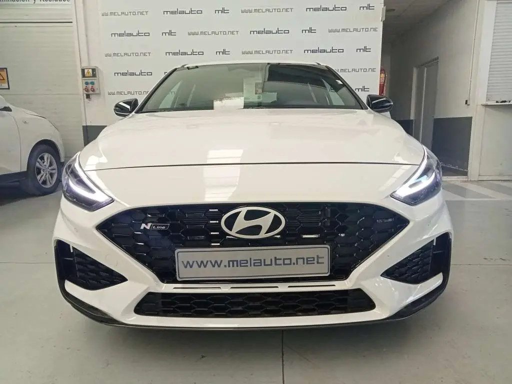 Photo 1 : Hyundai I30 2024 Petrol