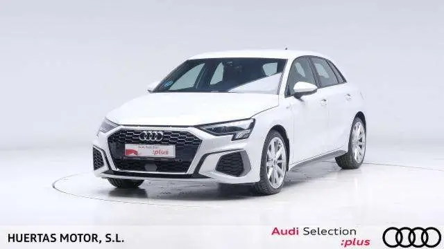 Photo 1 : Audi A3 2023 Essence