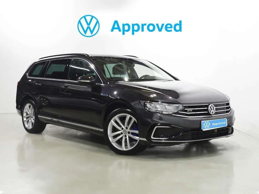 Photo 1 : Volkswagen Passat 2021 Hybrid