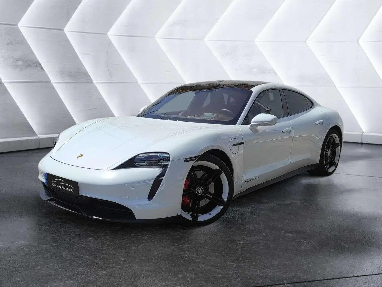 Photo 1 : Porsche Taycan 2021 Electric