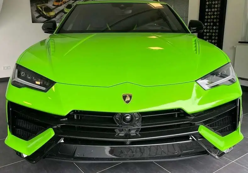 Photo 1 : Lamborghini Urus 2024 Petrol