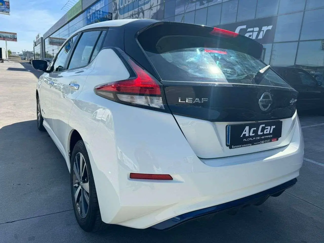 Photo 1 : Nissan Leaf 2020 Electric