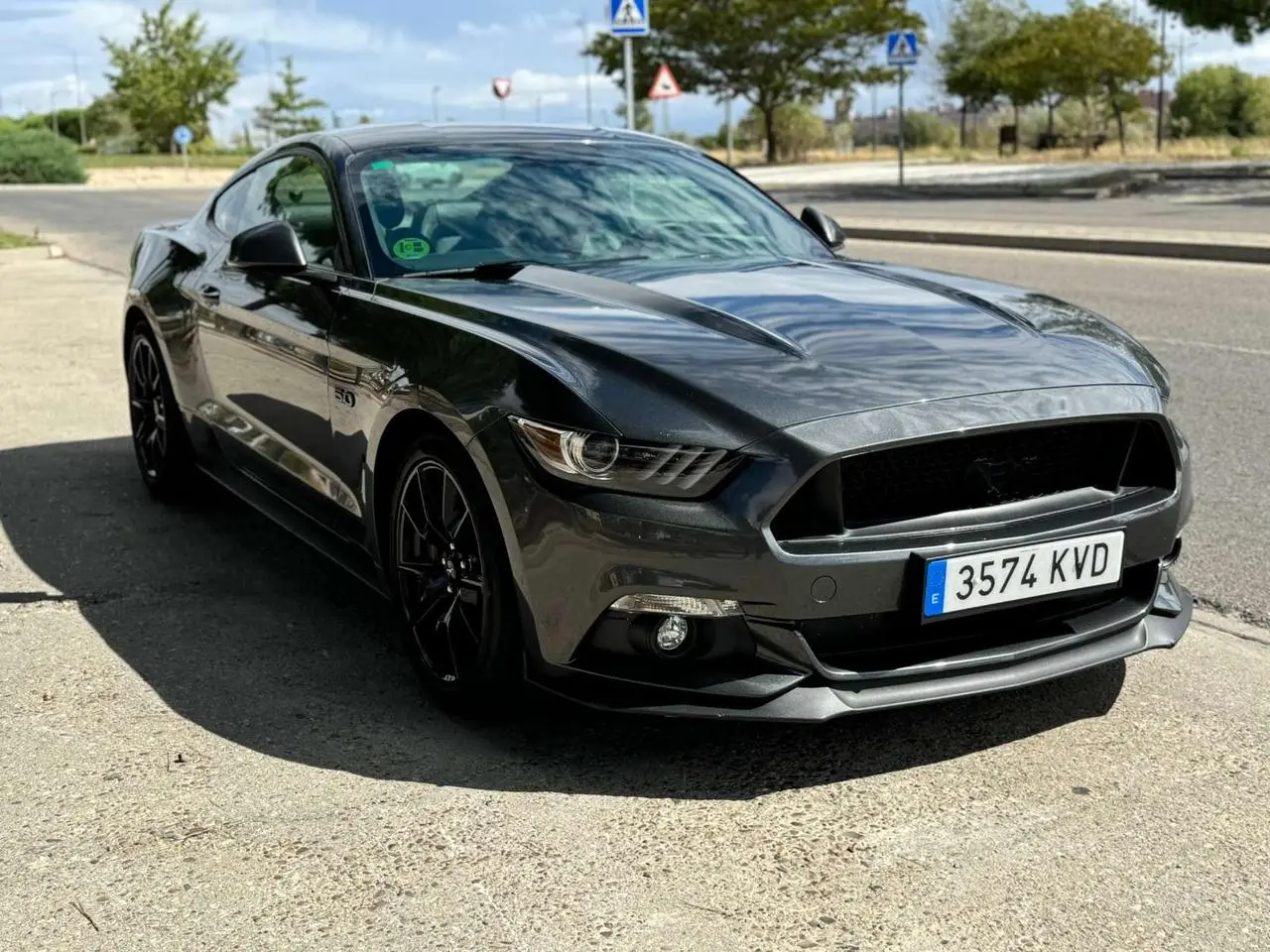 Photo 1 : Ford Mustang 2017 Petrol