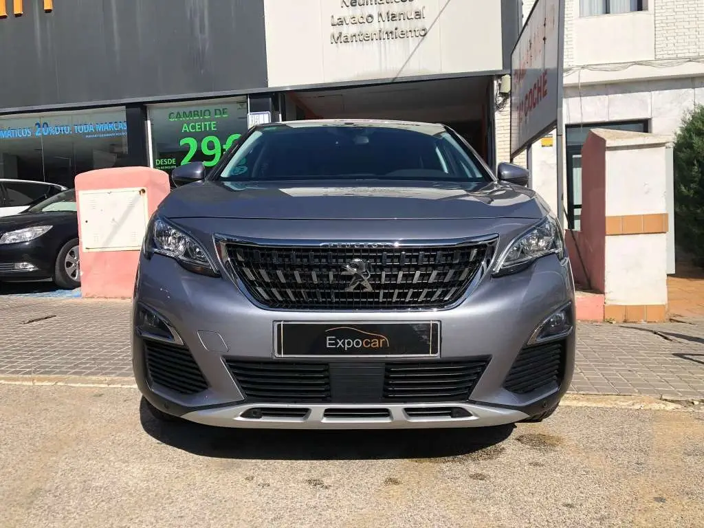 Photo 1 : Peugeot 3008 2019 Diesel