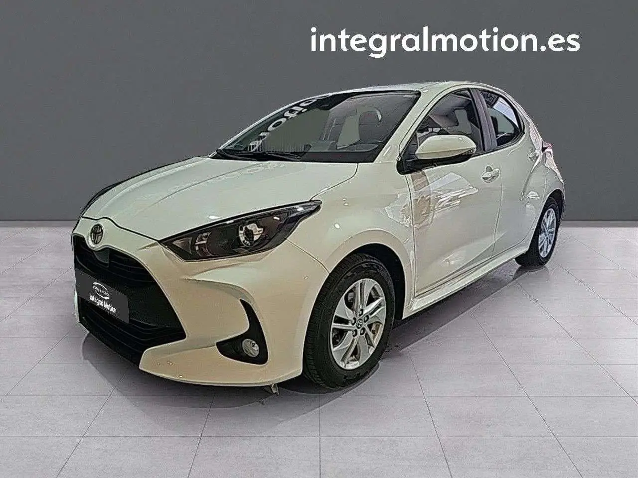 Photo 1 : Toyota Yaris 2022 Petrol