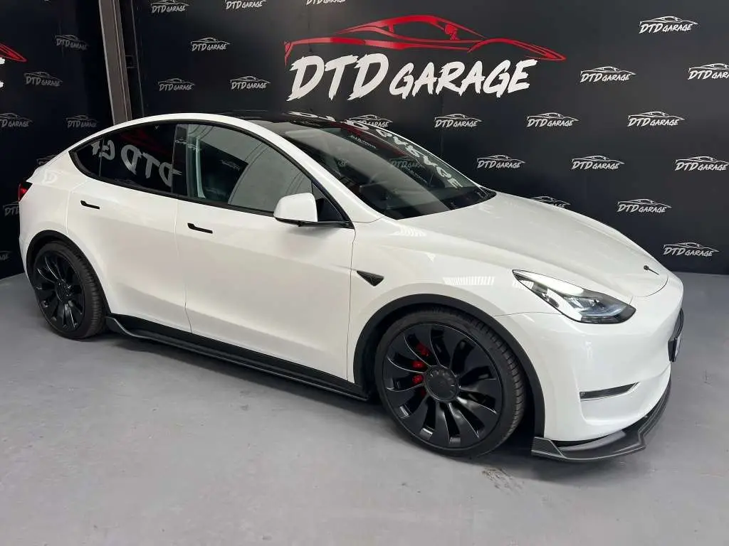 Photo 1 : Tesla Model Y 2023 Électrique