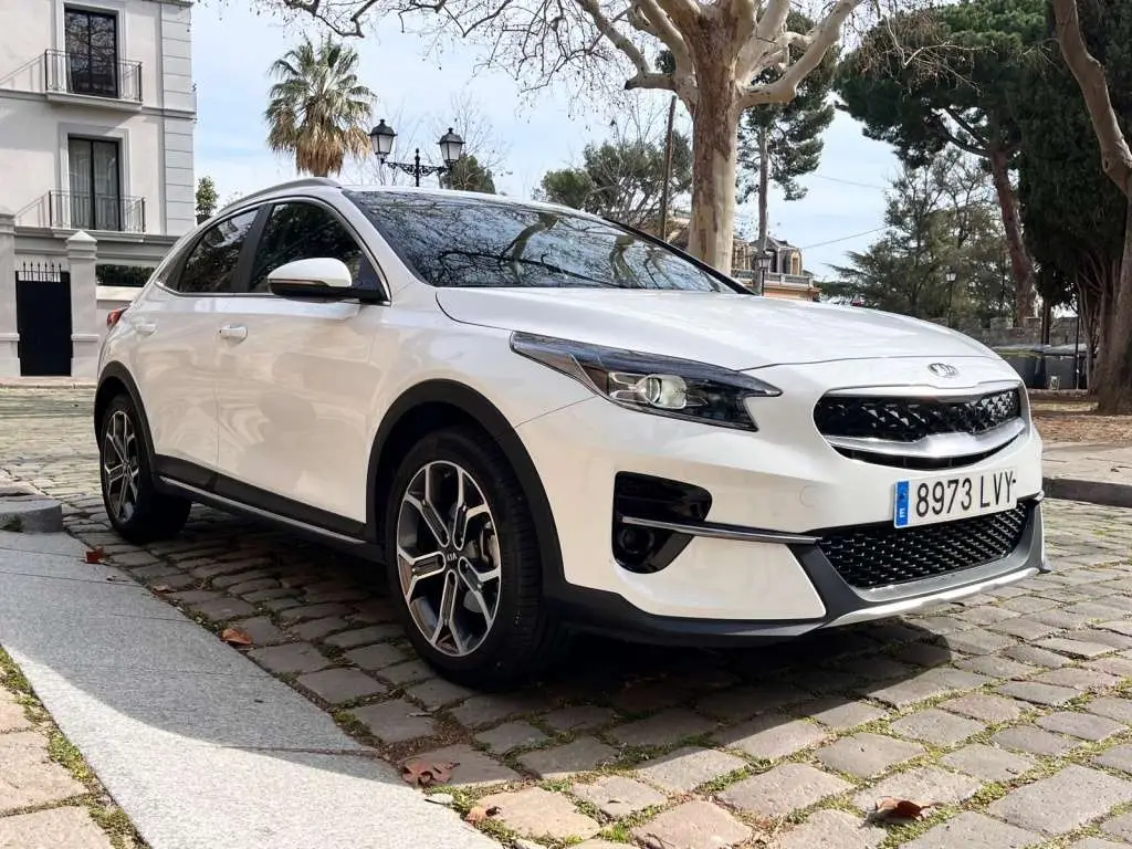 Photo 1 : Kia Xceed 2022 Hybride