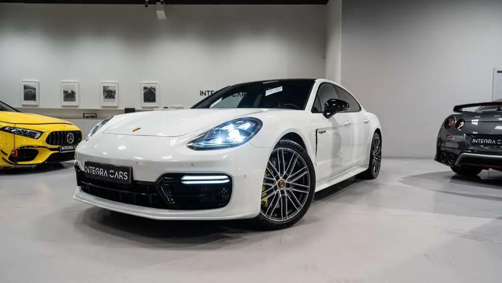 Photo 1 : Porsche Panamera 2020 Hybrid