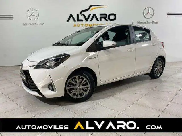 Photo 1 : Toyota Yaris 2018 Hybride