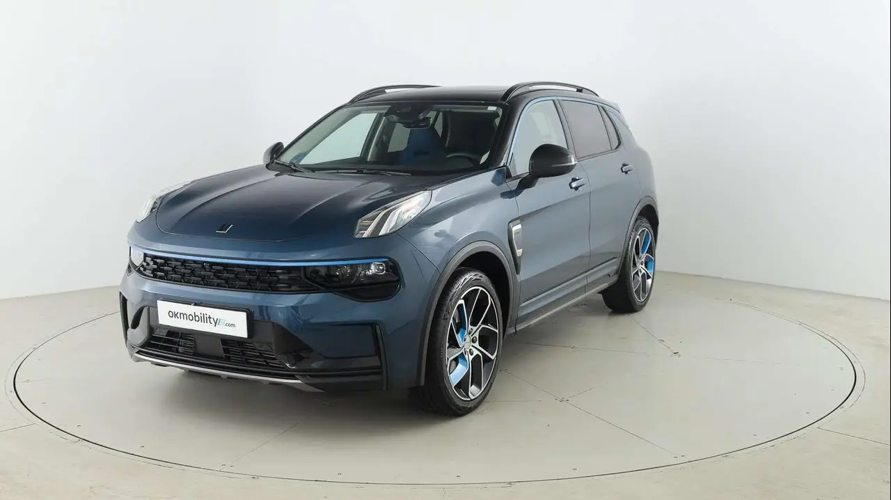 Photo 1 : Lynk & Co 01 2023 Hybrid