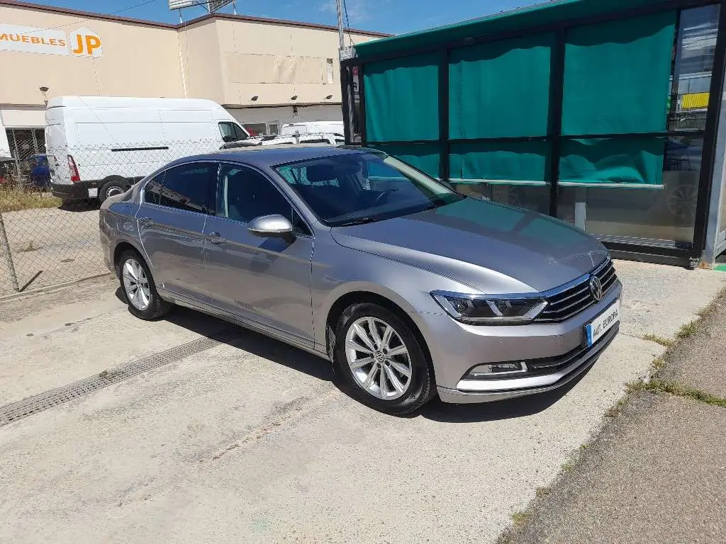 Photo 1 : Volkswagen Passat 2019 Diesel