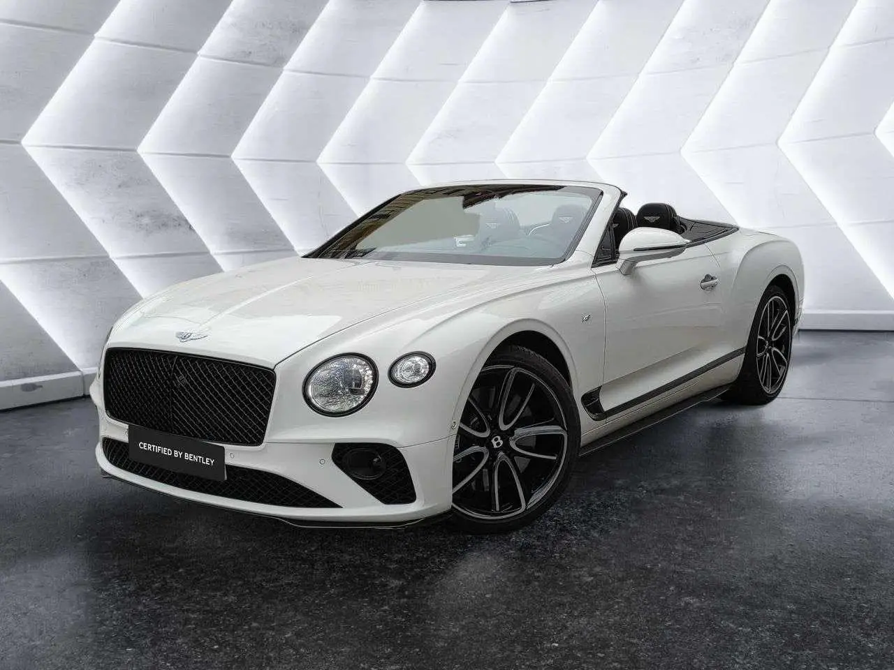 Photo 1 : Bentley Continental 2021 Essence