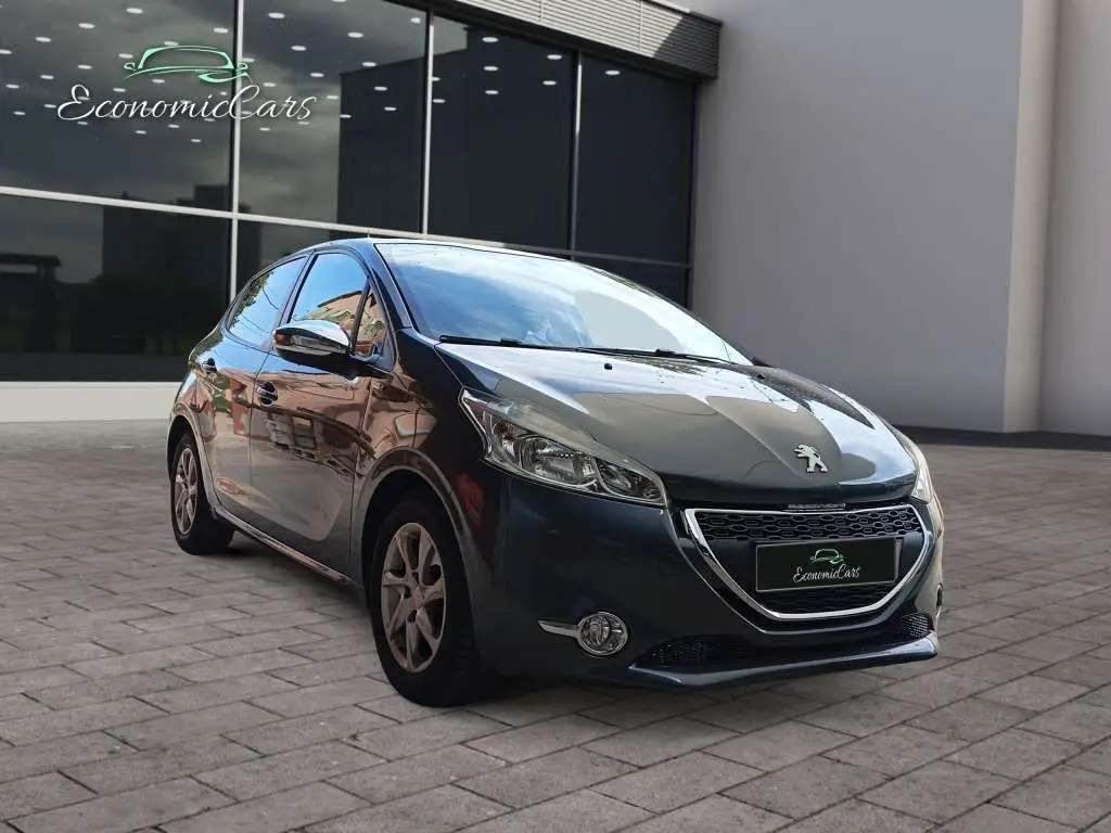 Photo 1 : Peugeot 208 2015 Diesel