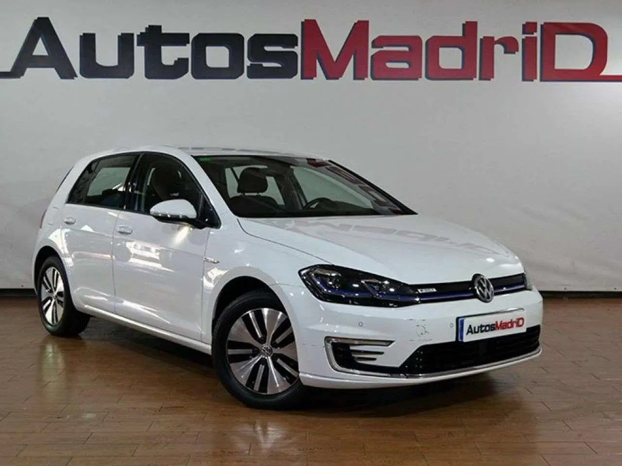 Photo 1 : Volkswagen Golf 2019 Électrique