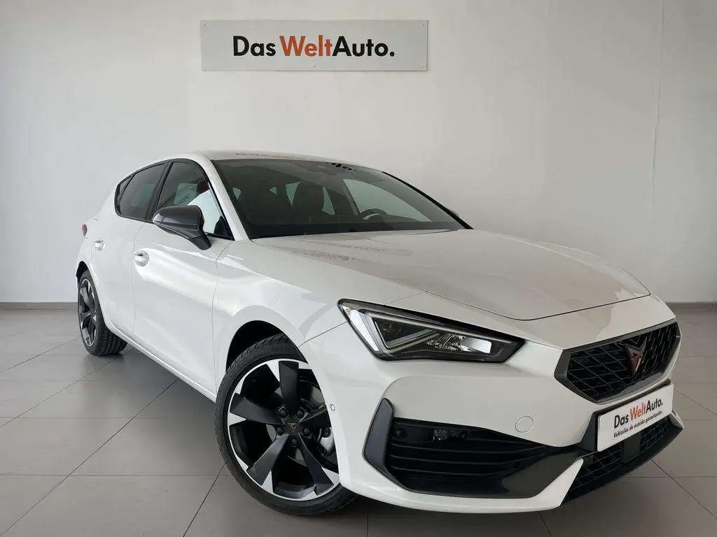 Photo 1 : Cupra Leon 2023 Petrol