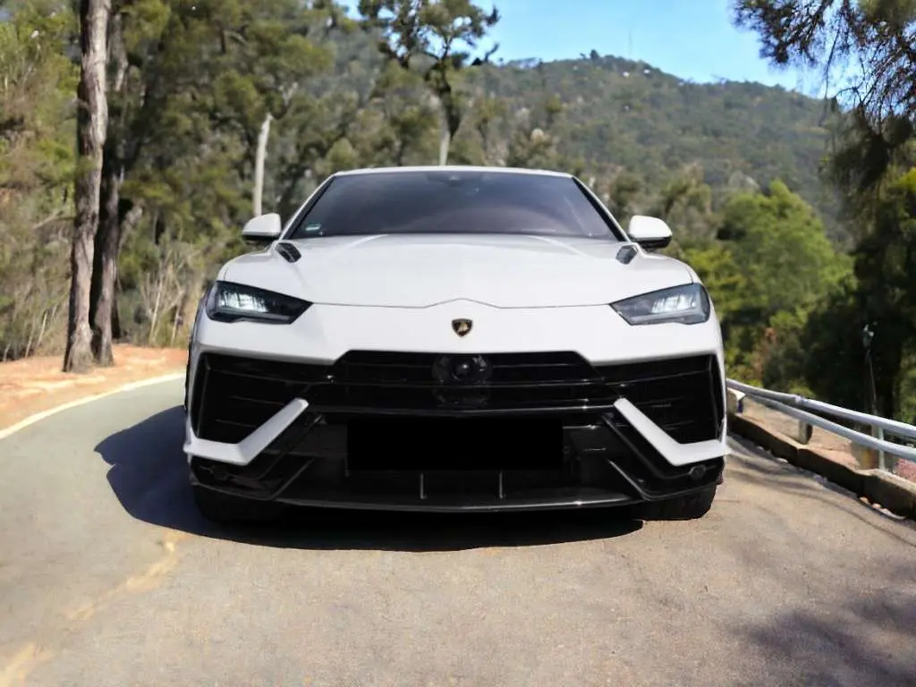 Photo 1 : Lamborghini Urus 2023 Essence