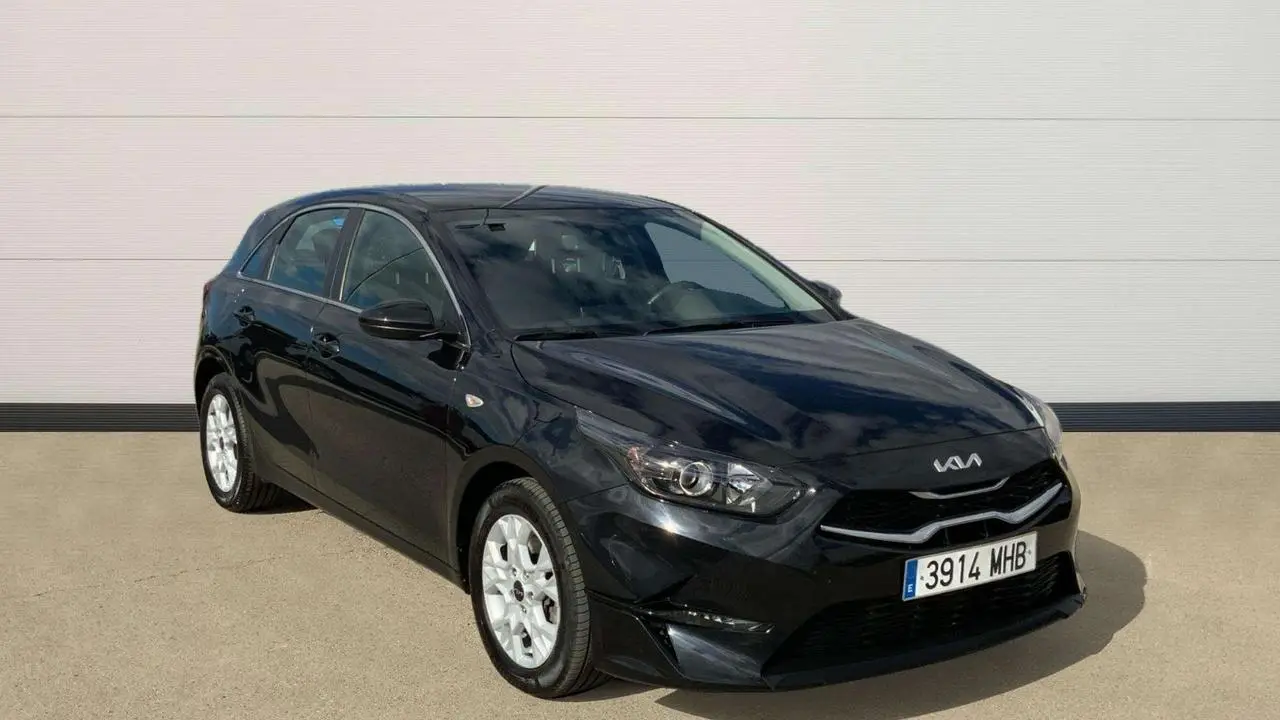 Photo 1 : Kia Ceed 2023 Diesel