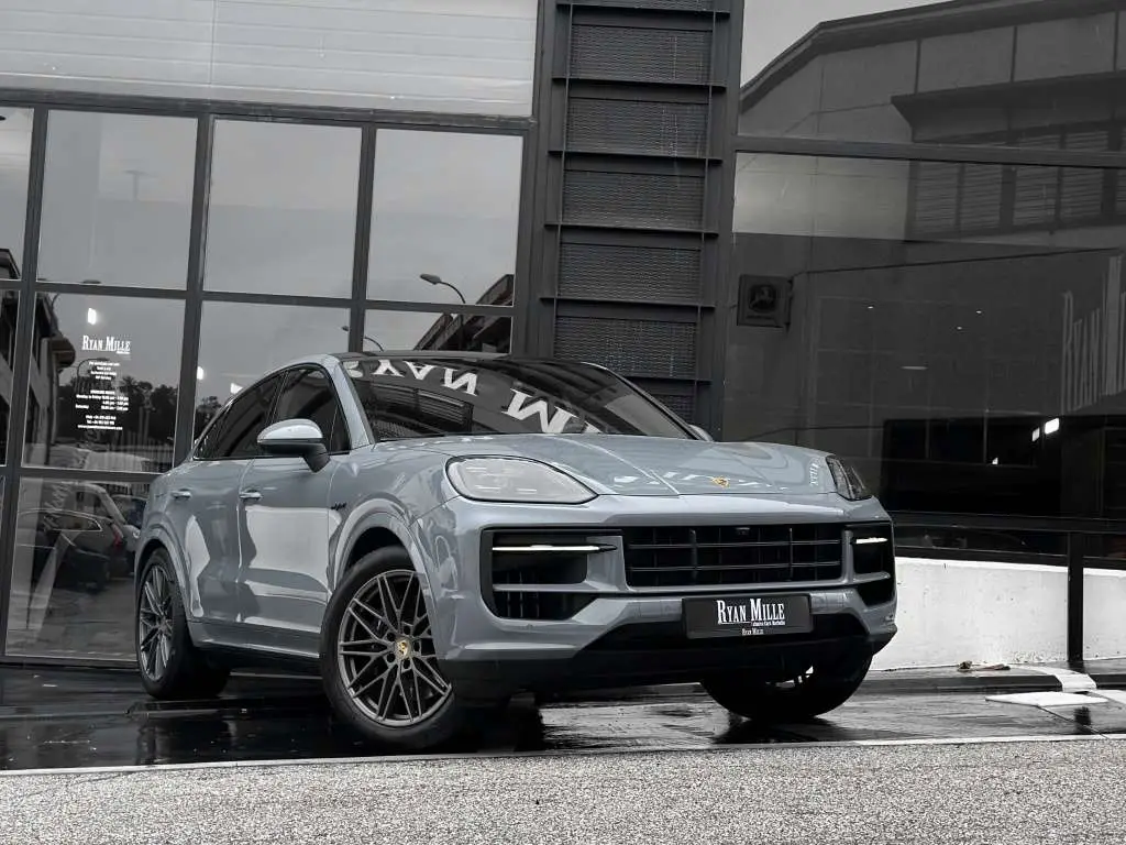 Photo 1 : Porsche Cayenne 2023 Hybride