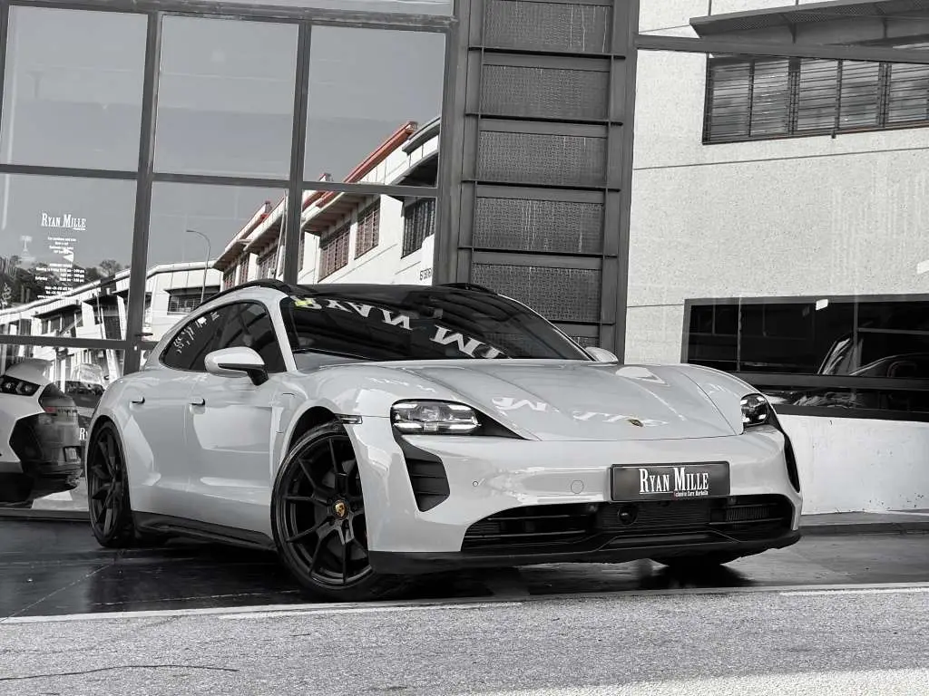 Photo 1 : Porsche Taycan 2022 Electric