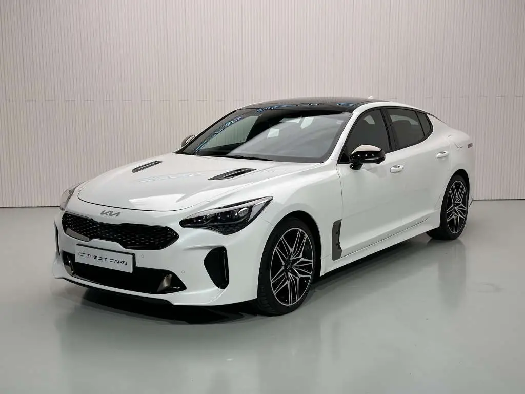 Photo 1 : Kia Stinger 2022 Essence