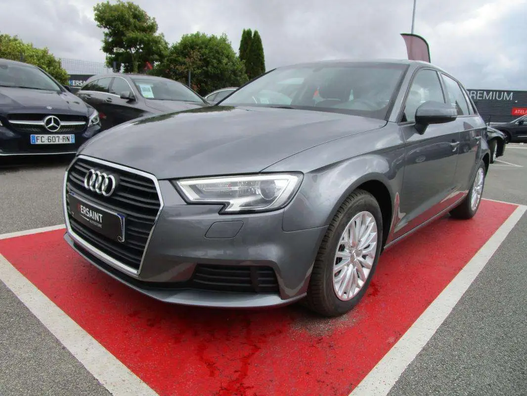 Photo 1 : Audi A3 2017 Diesel