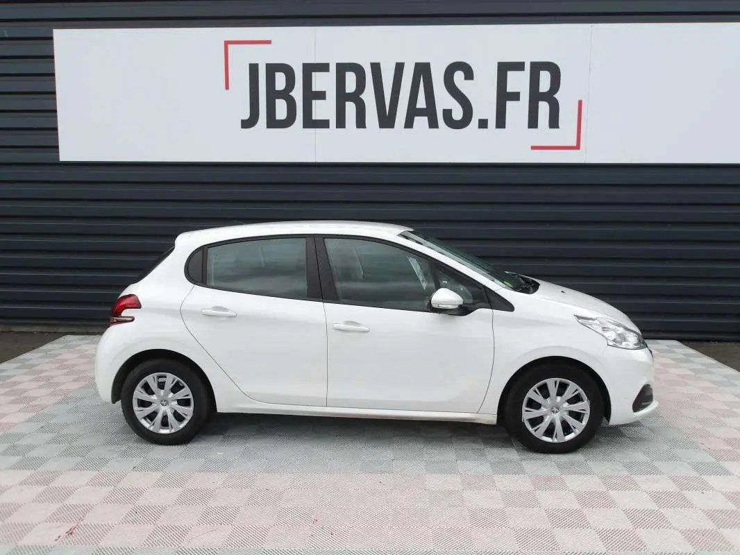 Photo 1 : Peugeot 208 2017 Diesel