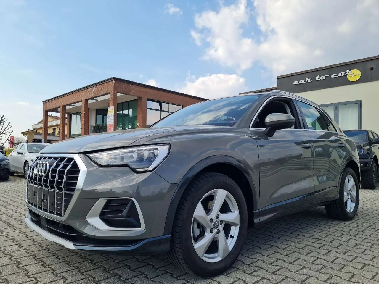 Photo 1 : Audi Q3 2020 Essence