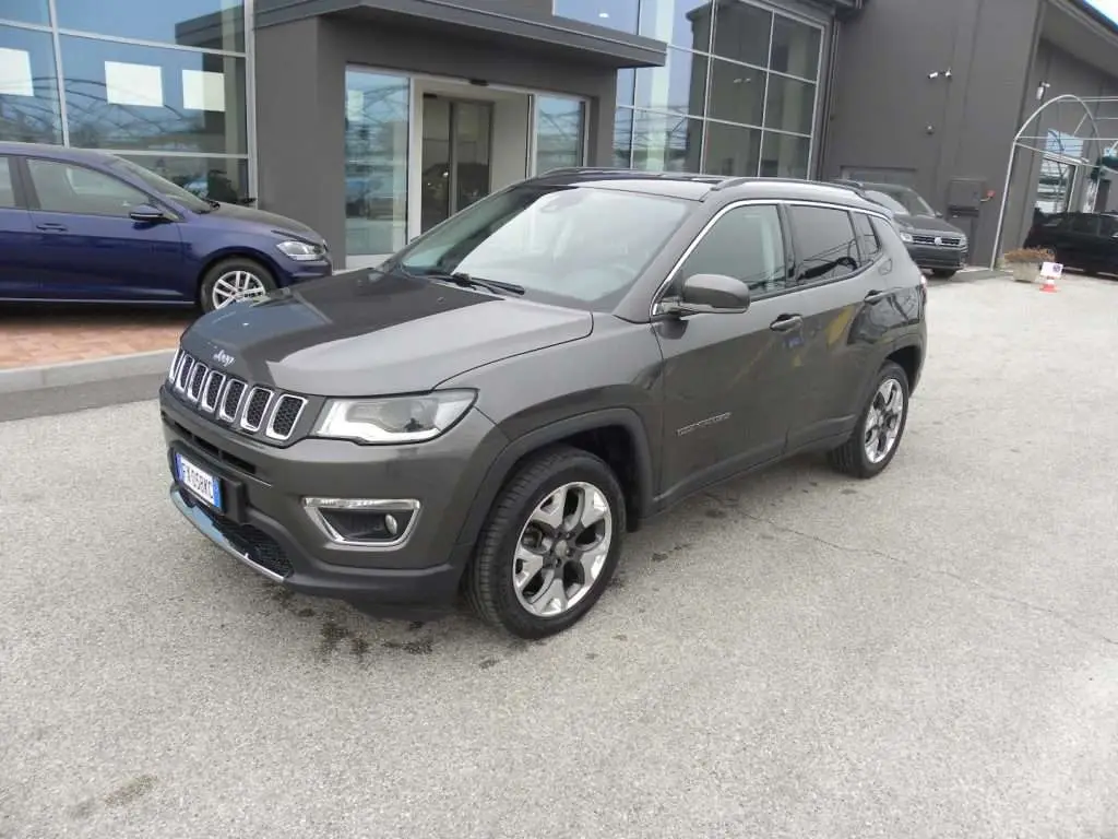 Photo 1 : Jeep Compass 2019 Essence