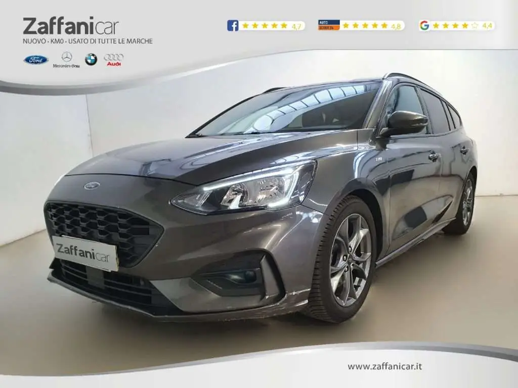 Photo 1 : Ford Focus 2019 Petrol