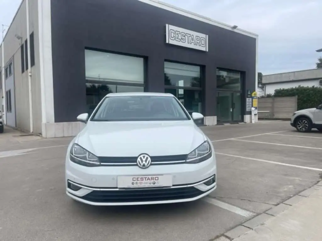 Photo 1 : Volkswagen Golf 2018 Diesel