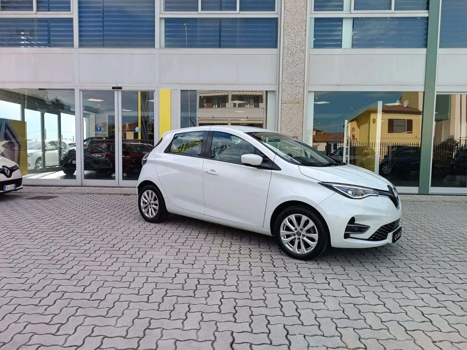 Photo 1 : Renault Zoe 2020 Électrique