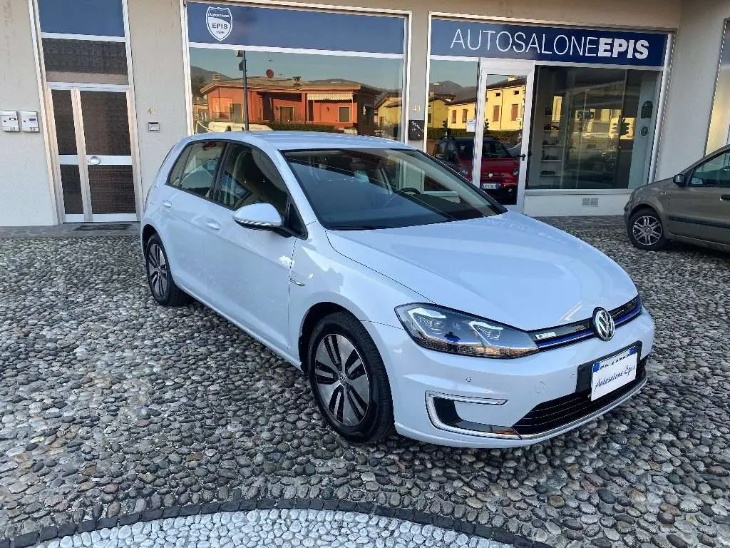 Photo 1 : Volkswagen Golf 2018 Electric