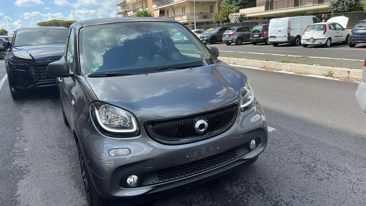 Photo 1 : Smart Forfour 2019 Petrol