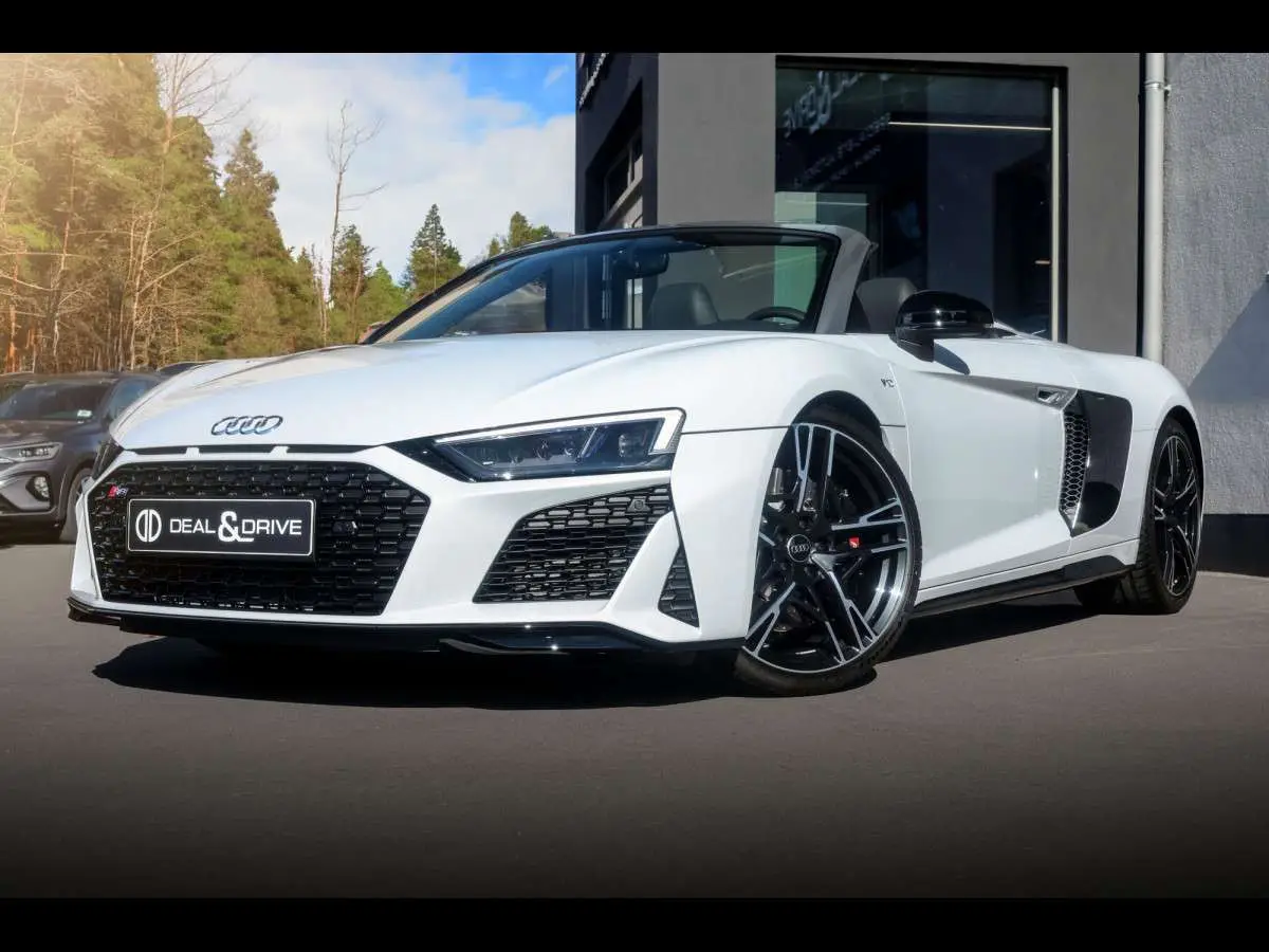 Photo 1 : Audi R8 2024 Petrol