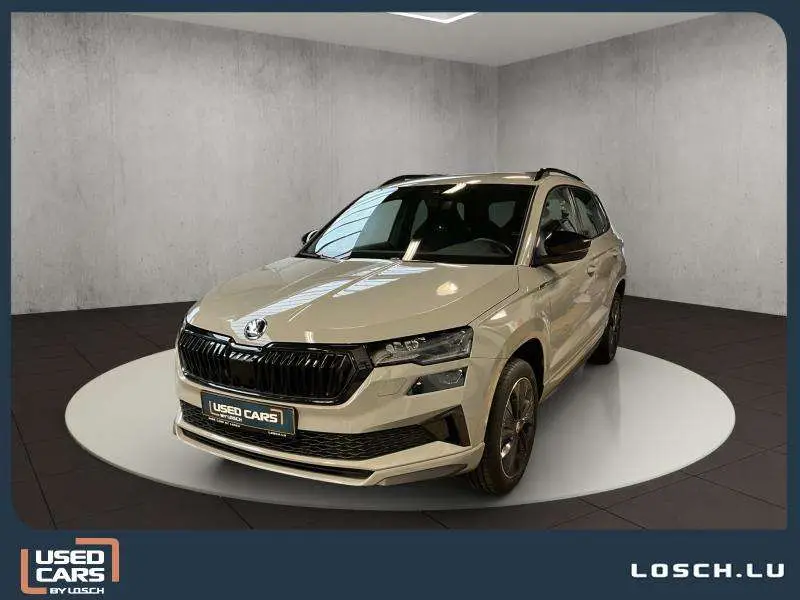 Photo 1 : Skoda Karoq 2023 Essence