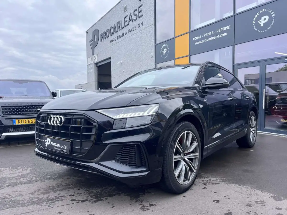 Photo 1 : Audi Q8 2021 Hybrid