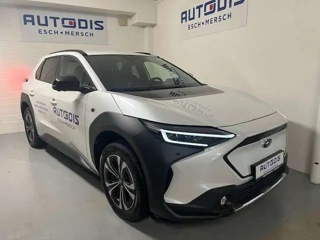 Photo 1 : Subaru Solterra 2023 Électrique