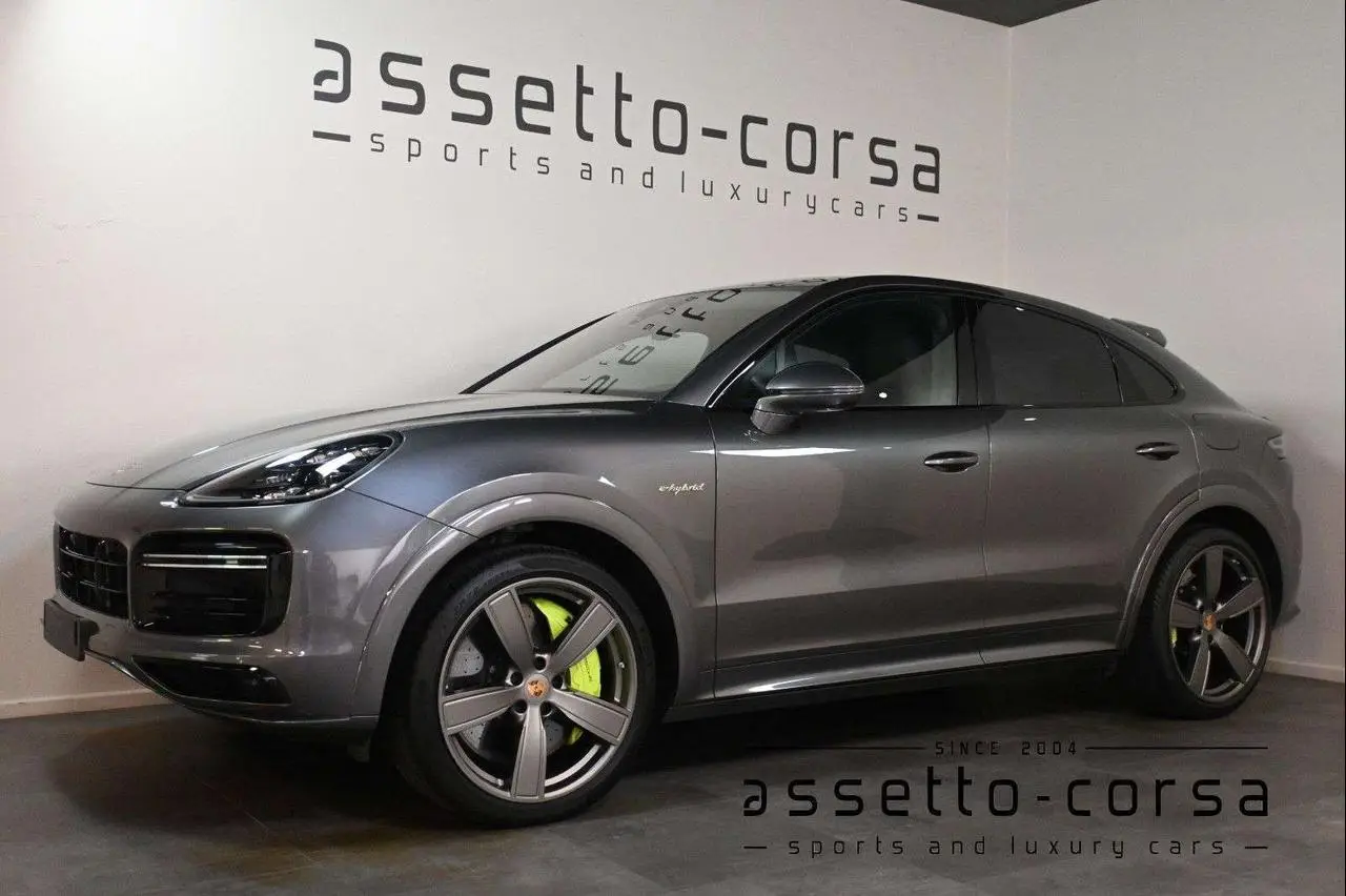 Photo 1 : Porsche Cayenne 2020 Hybrid