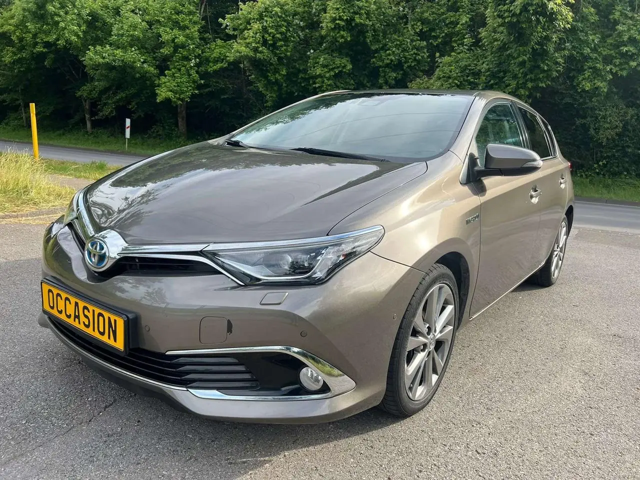 Photo 1 : Toyota Auris 2017 Hybride