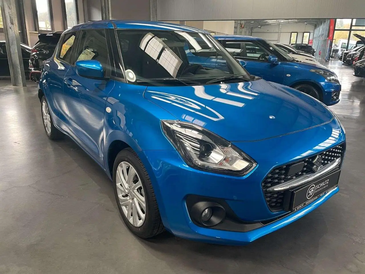 Photo 1 : Suzuki Swift 2024 Petrol